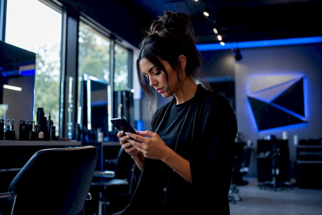 Stylist Bio Examples for Salons and Social Profiles